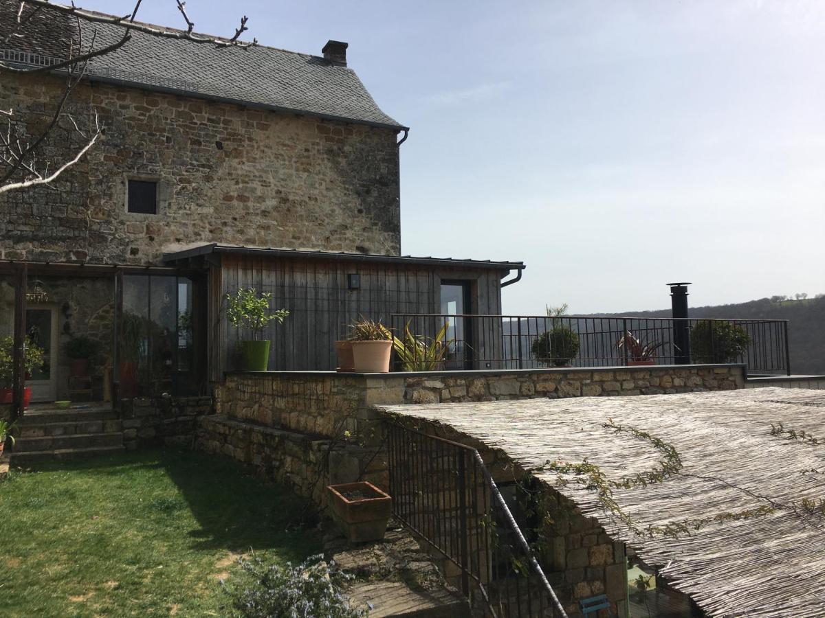 Gite Libertalia Salles-la-Source Екстериор снимка